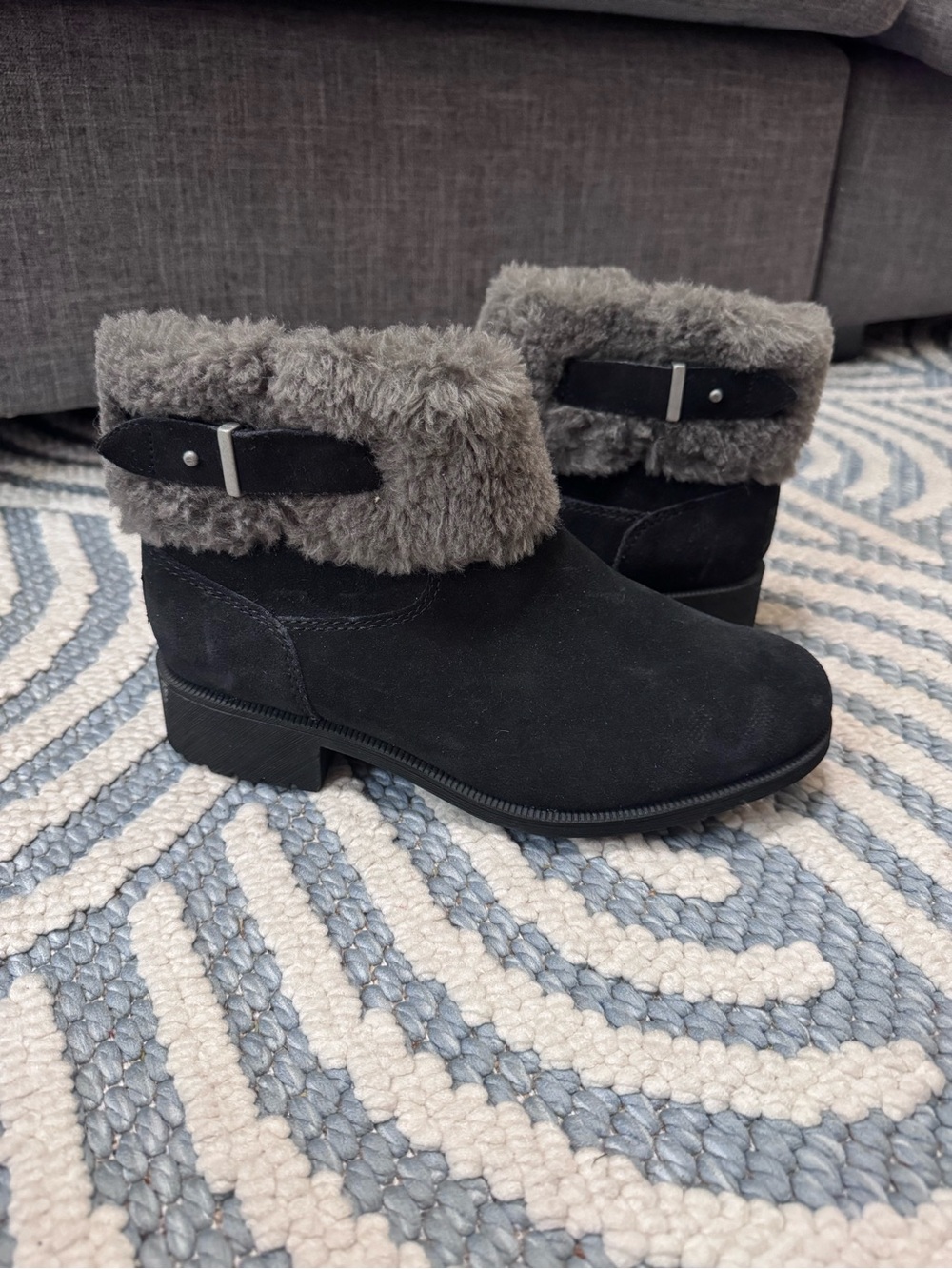 UGG Black Suede Shearling Cuff Ankle Boots Size 8.5